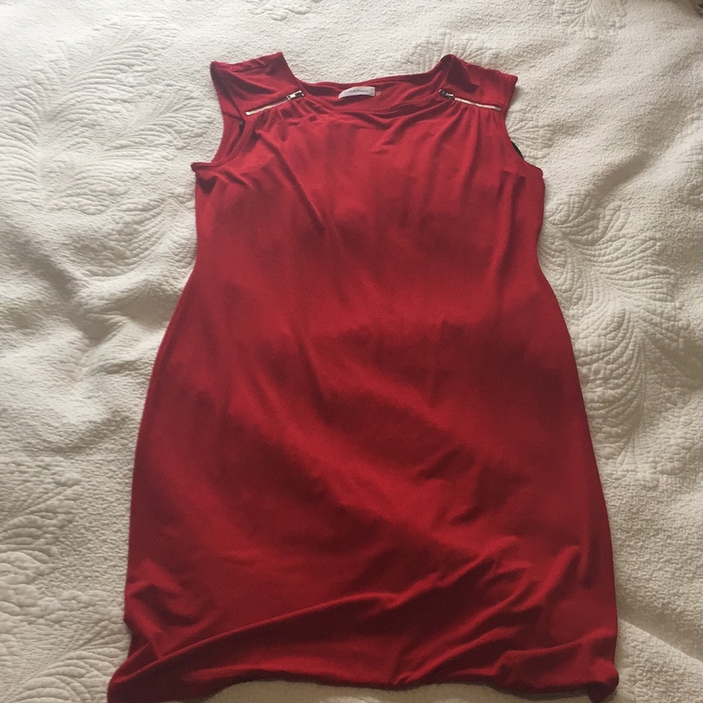 Calvin Klein Size 4 Red Sleeveless Zipper Dress
